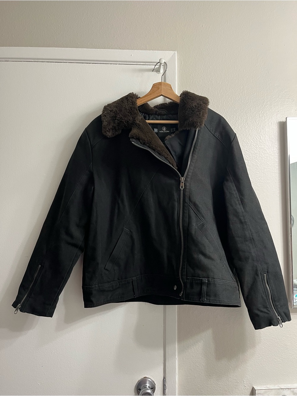 Volcom Black Jacket with Brown Faux-Fur Collar